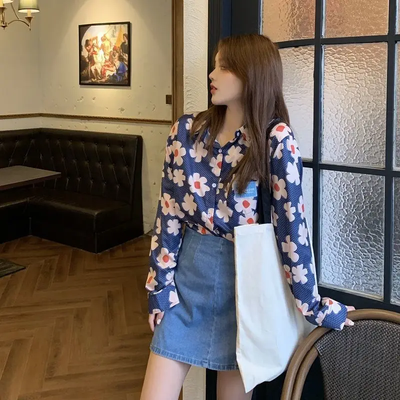 

Long sleeve shirt women's new relaxed retro floral shirt in spring and summer