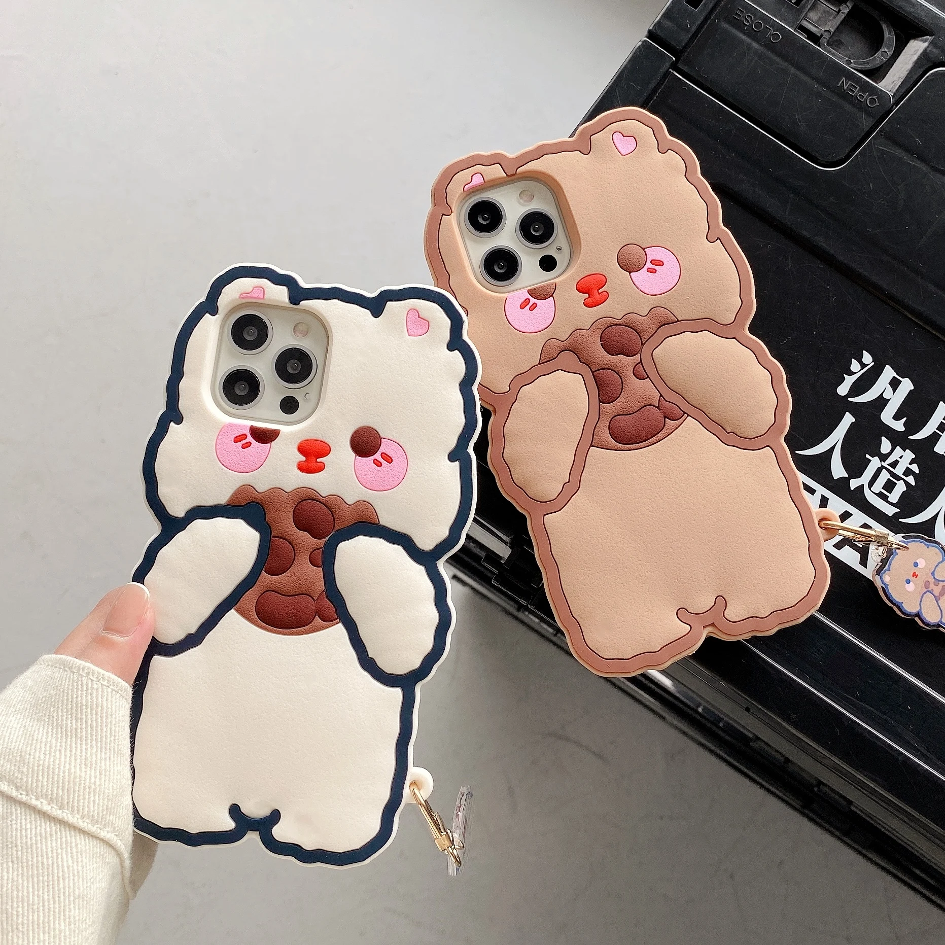 

3D Cute Cartoon Eating Cookies Bear Case for IPhone 12 11 Pro XS Max SE 2020 7Plus Biscuits Shockproof Soft Rubber Cover Pendant
