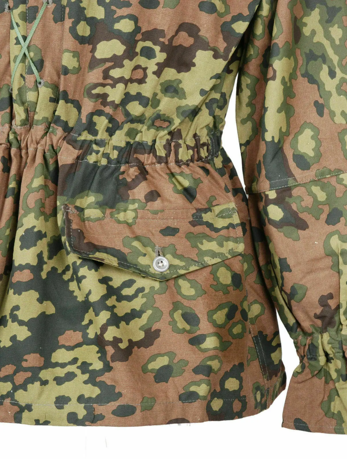 Двухсторонний камуфляжный чехол с листьями дуба M42 времен Второй мировой войны |