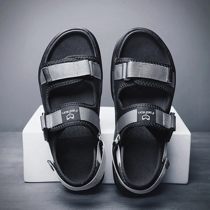 Пляжная обувь мужские сандалии летние корейские трендовые слиперы повседневные