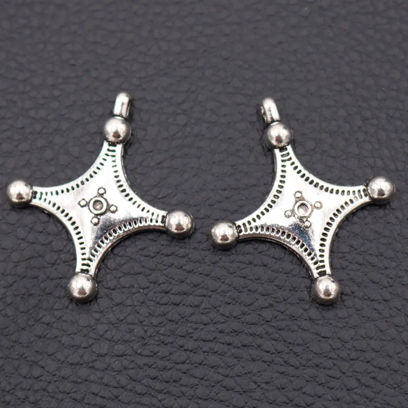 

10pcs Silver Plated Retro Crosses Pendant Earrings Bracelet Metal Accessories DIY Charms For Jewelry Crafts Making 35*30mm A1980