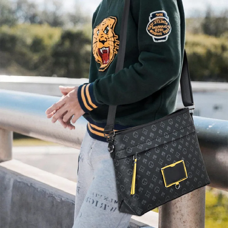 

Printing Tote for Unisex Luxury Brand Unisex Handbags Larger Capacity PVC One Shoulder Bags Purse and Handbags Channels Handbags