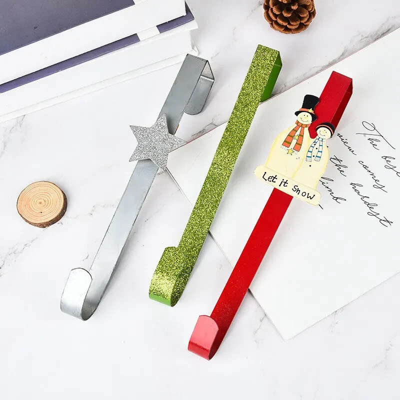 Colgador de guirnalda para puerta de Navidad, gancho para colgar en la parte delantera y trasera, adorno decorativo de hierro sobre la puerta, 3 piezas, 30cm-2