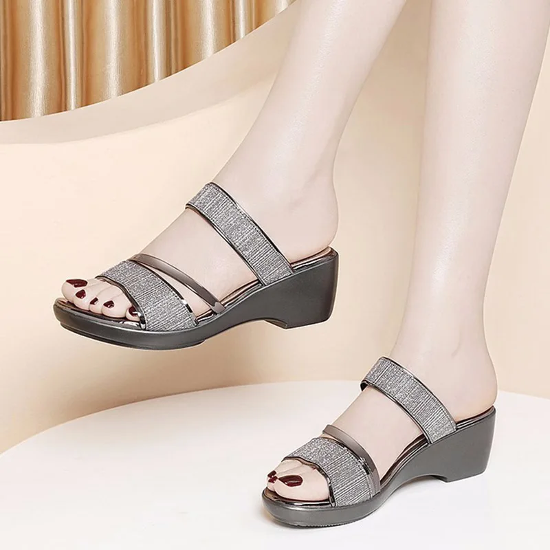 

Женские туфли на высоком каблуке, свадебные туфли золотистого цвета, Шлёпанцы на танкетке, пляжная обувь с открытым носком, большой размер 41...