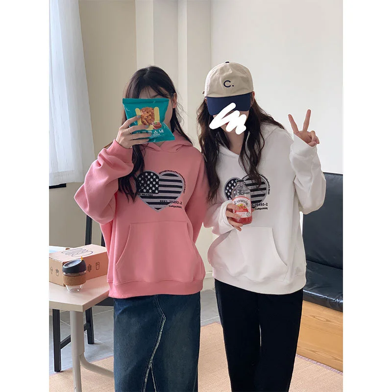 Вышитые буквы Love для ванной комнаты | Женская одежда