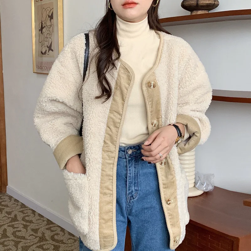

Korean Chic Winter Round Neck Corduroy Stitched Loose Pocket Warm Lamb Wool Cotton Jacket Women