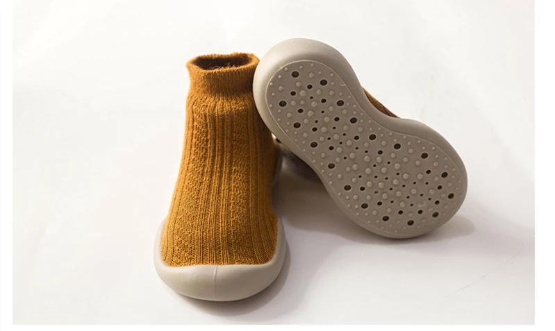 Детская обувь с резиновой подошвой Тапочки для маленьких девочек Нескользящая