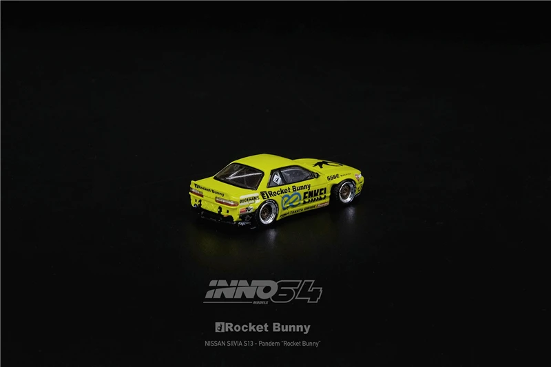 Модель автомобиля INNO 1:64 NISSAN SILVIA S13 V2 PANDEM ROCKET BUNNY голубая