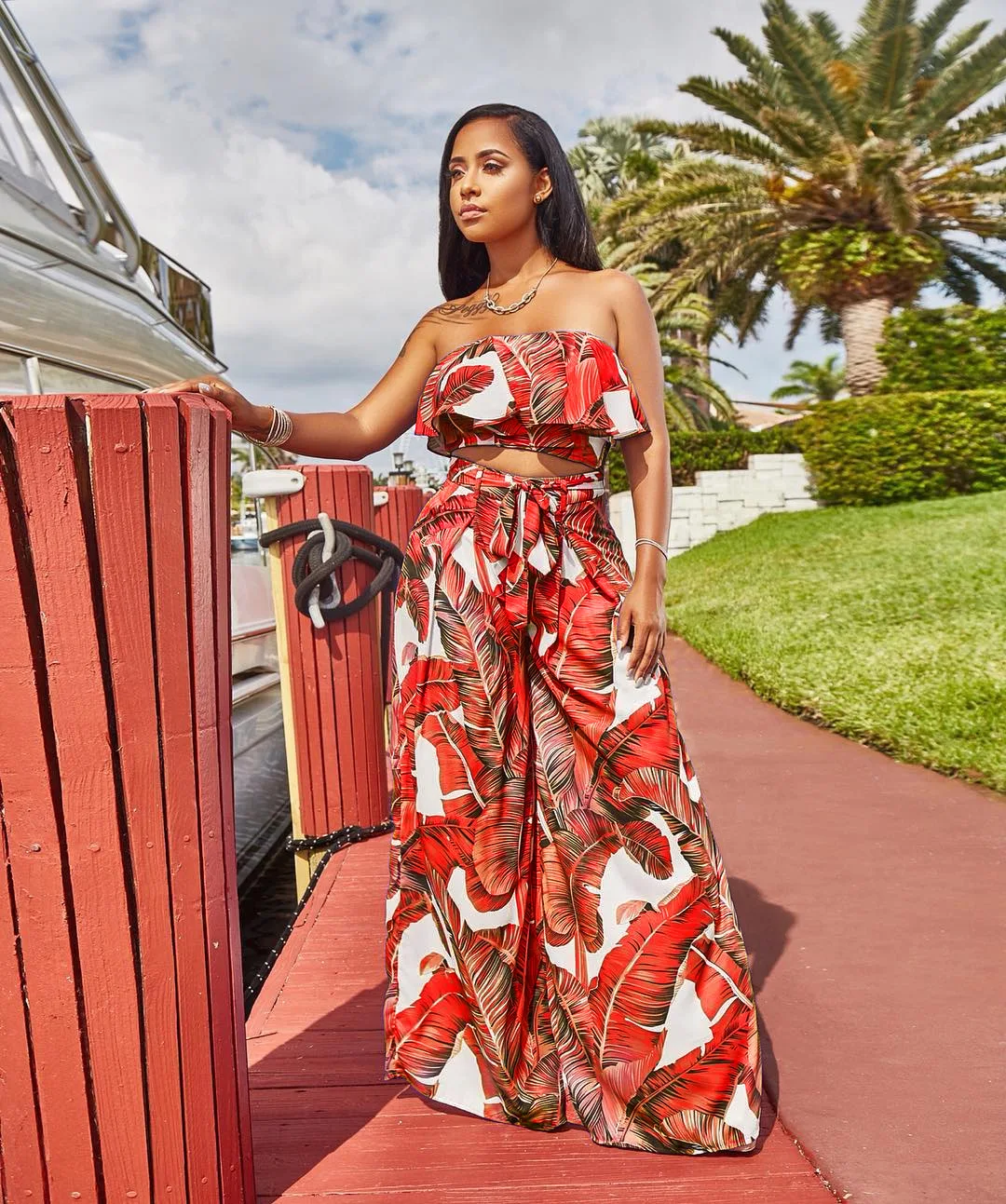 Женский комплект из 2 предметов короткий топ и брюки с открытыми плечами широкие