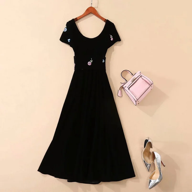 

Dress Latest Designer 2021 Autumn Winter Party Vintage Women Lurex Embroidery Flower Patterns Short Sleeve Black Velvet Dress