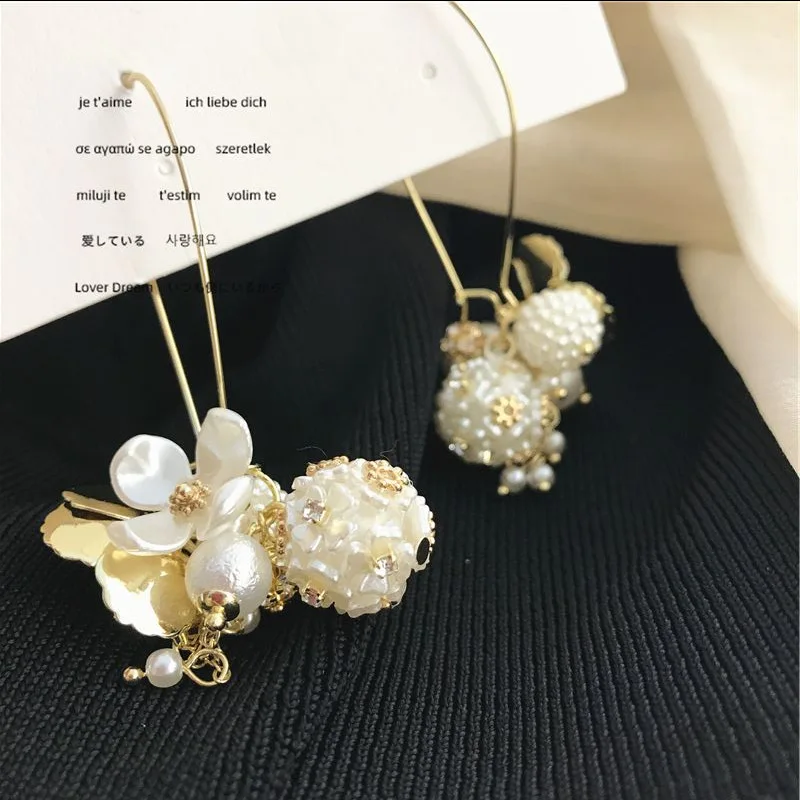 

2020 Korean Vintage Flower Petal Tassel Dangle Drop Earrings Baroque Round Pearl Earrings For Women Cute Girl Fashion Jewelry