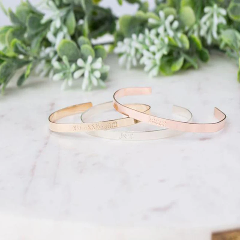 Милый браслет с именем ребенка резной цветами и сердцем гламурные женские