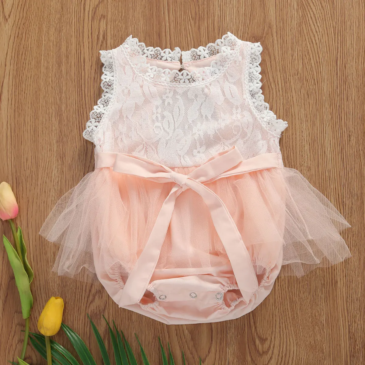 Детские комбинезоны для маленьких девочек Розовые без рукавов с кружевными