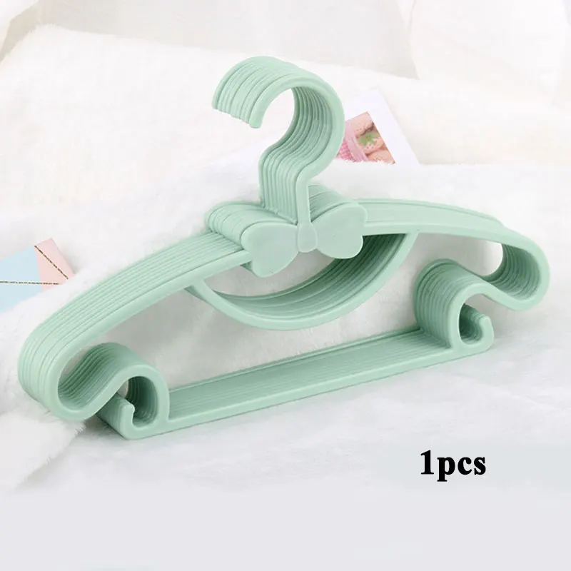 

Kids Clothes Hanger Racks Portable Plastic Display Hangers Windproof Children Coats Hanger Baby Clothing Organizer