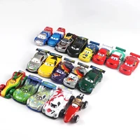 Тачки из «Тачек», раскрашенные в цвета национальных флагов. Русский вариант тоже имеется.#1