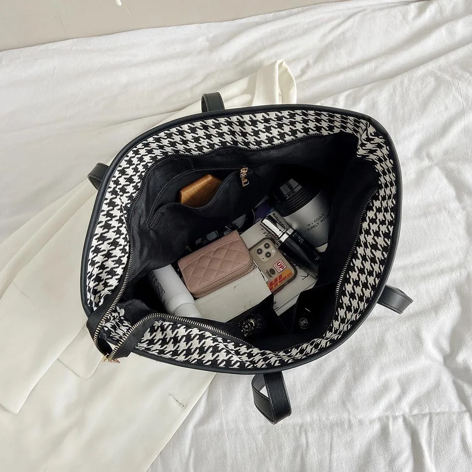 

Big Ladies Designer Handbags Canvas Zipper Shoulder Bag Panelled Color Women Shopping Messenger Tote Bags Casual Style Quilted