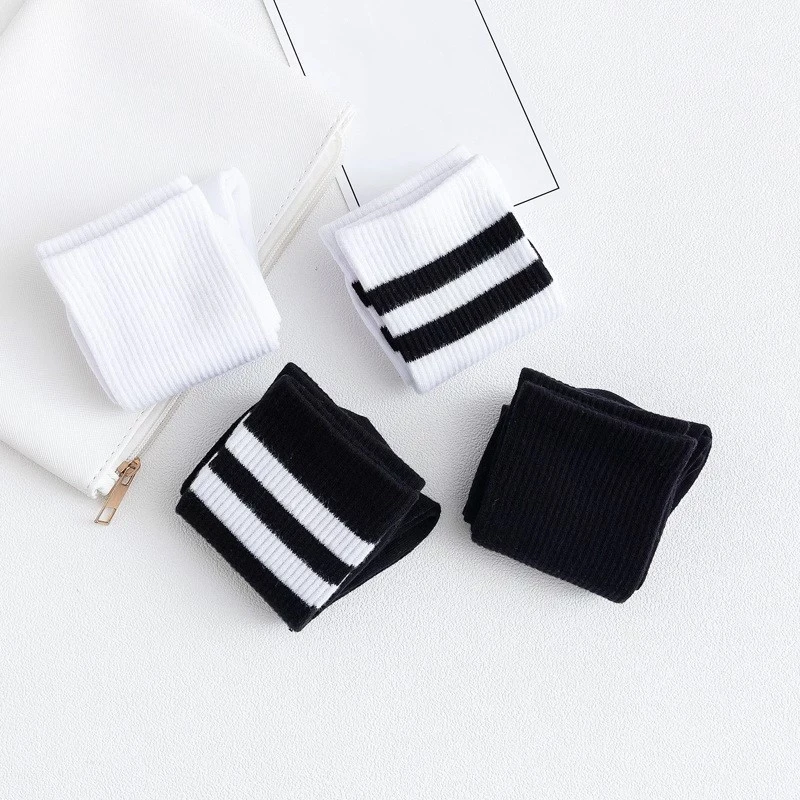 

Solid Striped Black White Short Socks for Woman Harajuku Hip Hop Skateboard Crew Socks Cotton Casual Unisex Men/Women's Socks