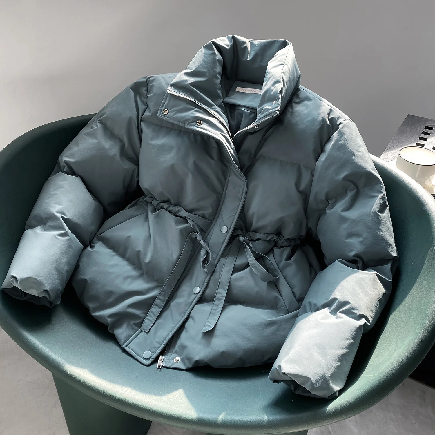 

Simple Lightweight Down Padded Jacket Winter Loose Warm Short Women Jacket Fashion Street Style Women Waist Adjustable Coat