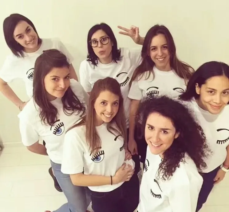 2018 летняя свободная футболка в европейском и американском стиле с вышитыми