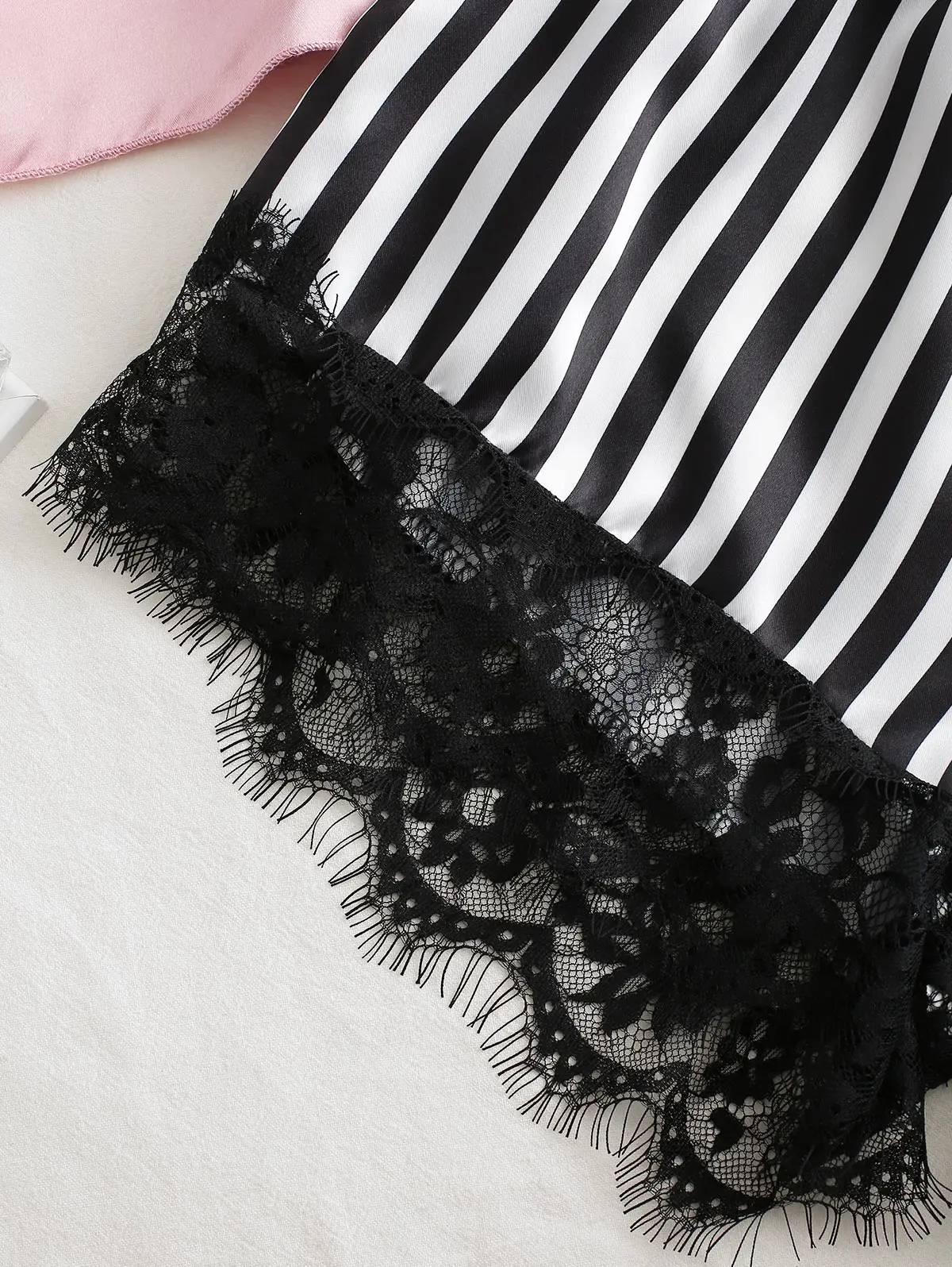 

ZAFUL Lace Trim Satin Striped Pajama Set Spaghetti Strap Pyjama Set Pink Short Sleepwear Set Loungewear Casual 2020 Summer New