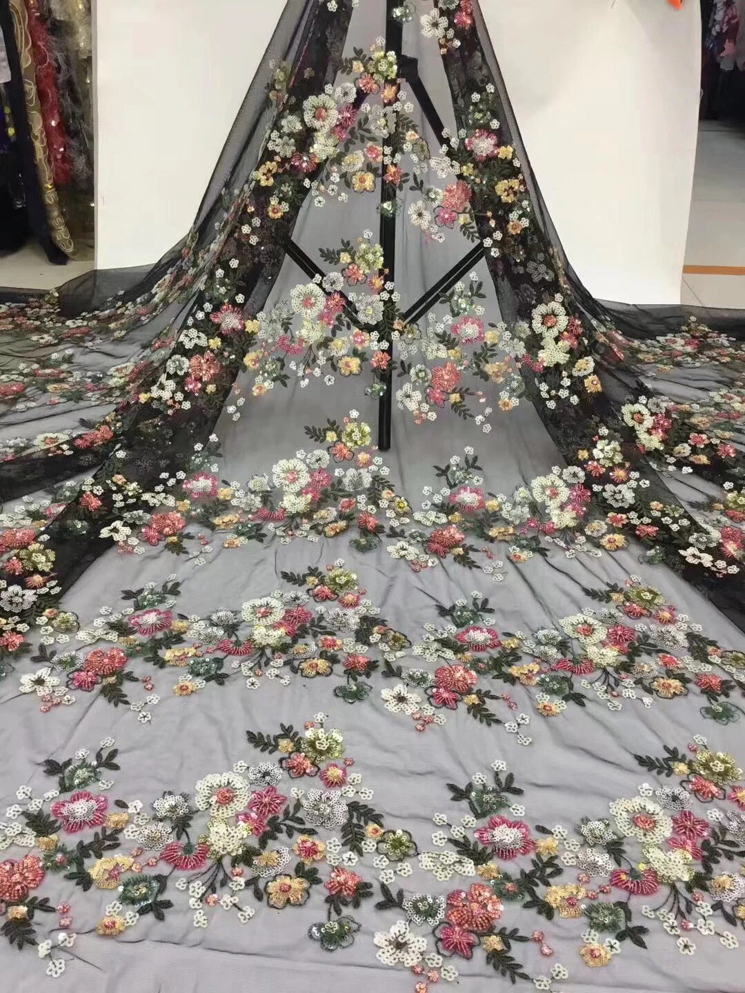 

French Net Lace Fabric 2020 Latest african lace fabric embroidery mesh tulle colorful Sequins flowers party fabric KCD20113