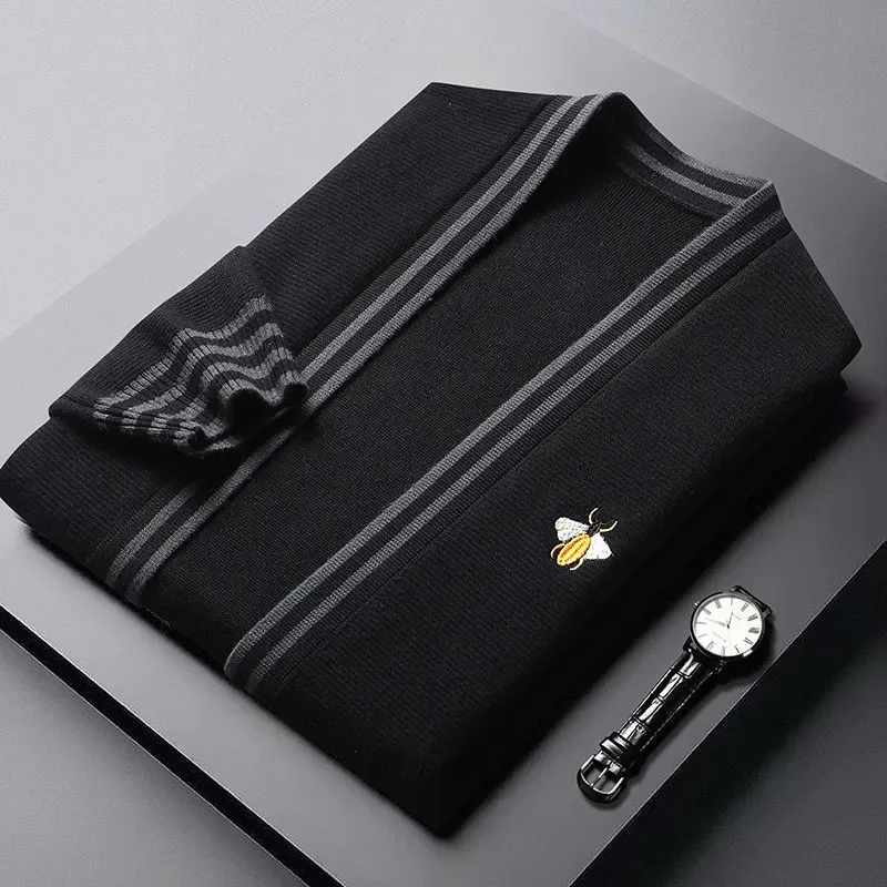 Высококачественный вязаный кардиган с вышивкой пчелы мужской новый тренд на