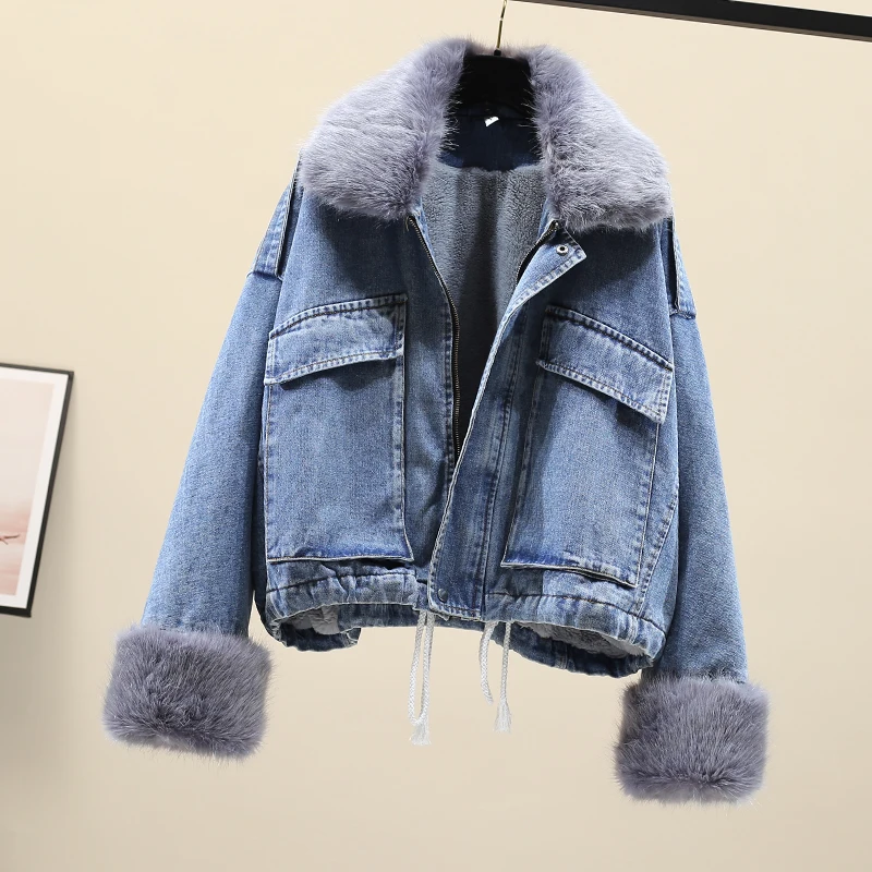 Зимняя джинсовая куртка с большим меховым воротником и подкладкой из овечьей