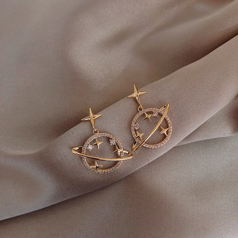 Модные корейские серьги с золотыми кристаллами для женщин новинка 2019 эффектные