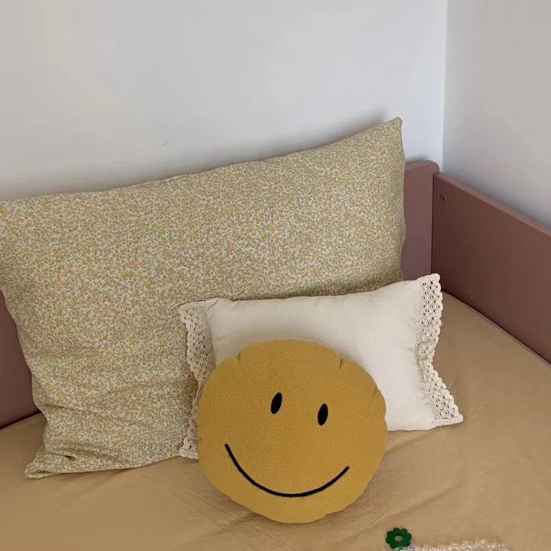 

INS Fashion New Smile Expression 30/45CM Plush Smile Pillow Home Decor Sofa Bed Pillow Plush Children Toys Chair Cushion