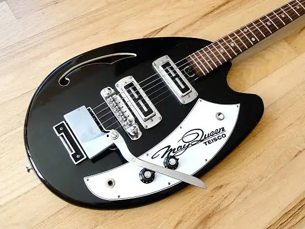 Изготовленная на заказ электрическая гитара такая же как фото но аппаратное