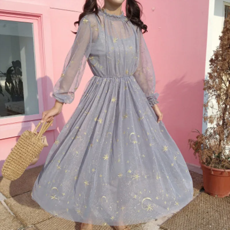 Винтажное платье в стиле милой японской Лолиты с высоким воротником и