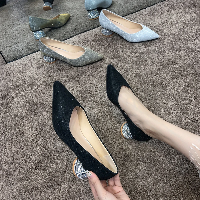 Новинка 2020 женские туфли на высоком каблуке с острым носком грубом черные