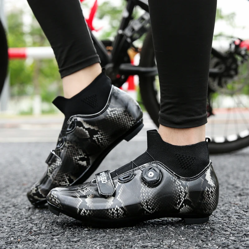 

Men's Mountain Bike Bicycle Shoes High-Top Road Bike Sports Shoes Women's Fashion Professional Self-Locking Bicycle Shoes
