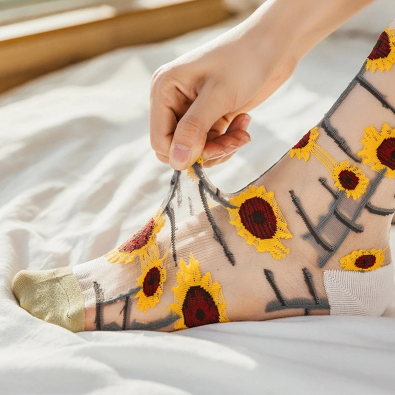 

Summer Fashion Flowers Animal Thin Mesh Tulle Ankle Crystal Silk Socks Transparent Mesh Retro Cute Fishnet Women Cool Socks