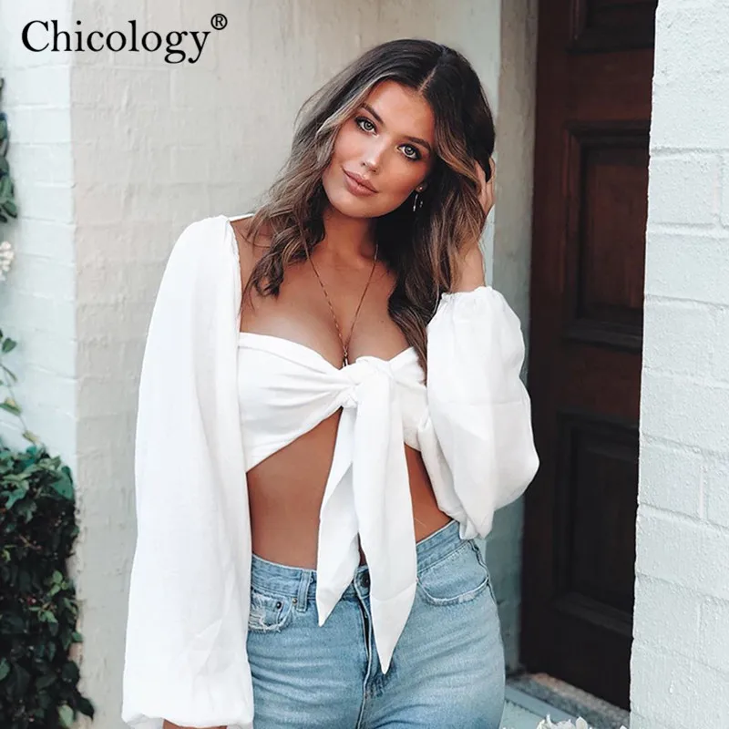 Элегантный женский кроп топ Chicology на шнуровке с длинным рукавом фонариком сезон
