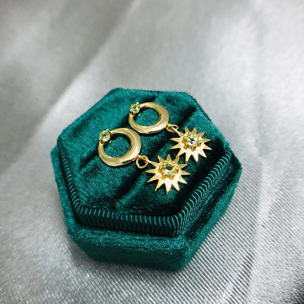 Серьги-подвески LAMOON для женщин Луна и солнце 100% натуральный Зеленый Перидот 925