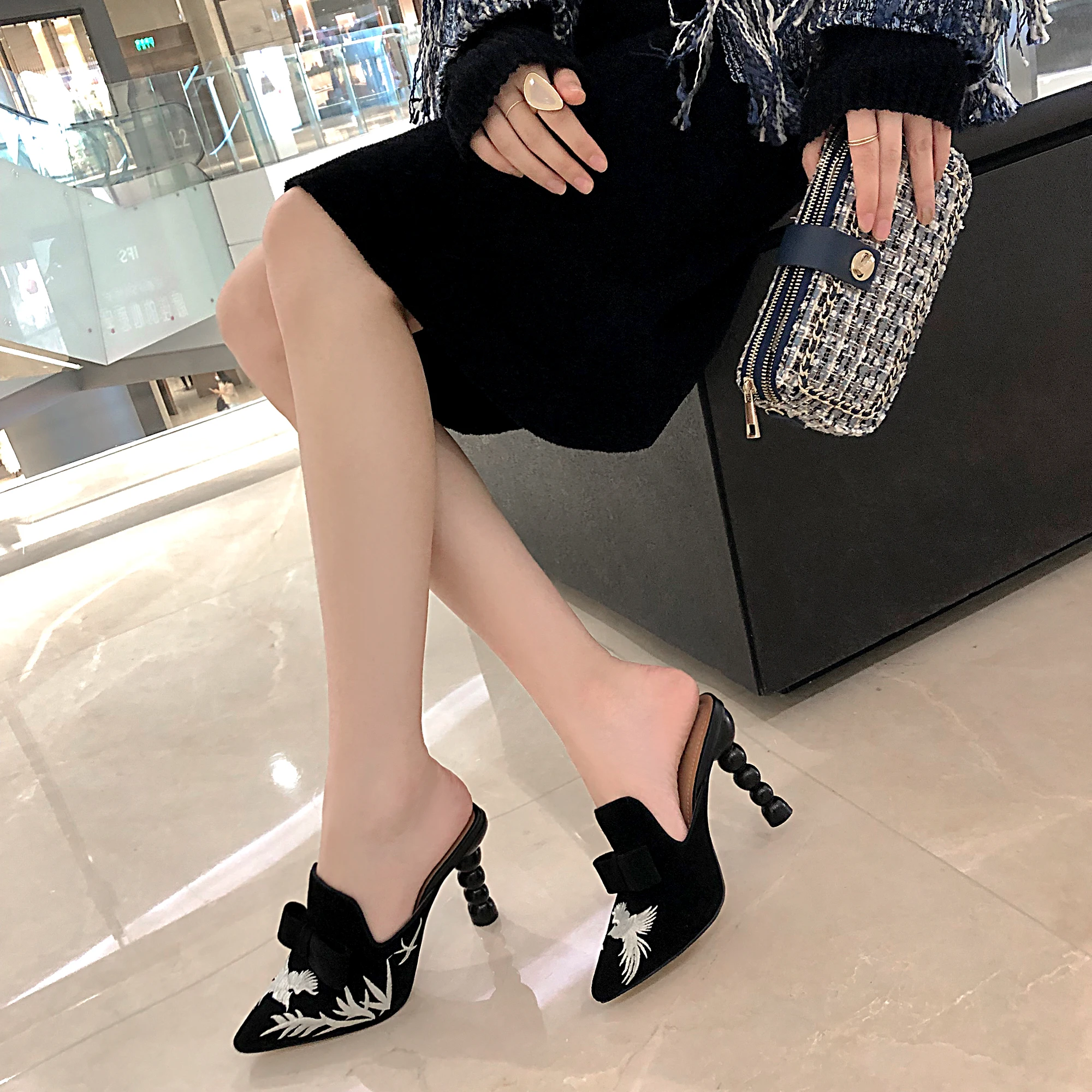 

Women Slippers High Heels Pointed Toe Embroidery Butterfly-knot Sexy Outside Slippers Women Casual Shoes Womens Large Size 34-43