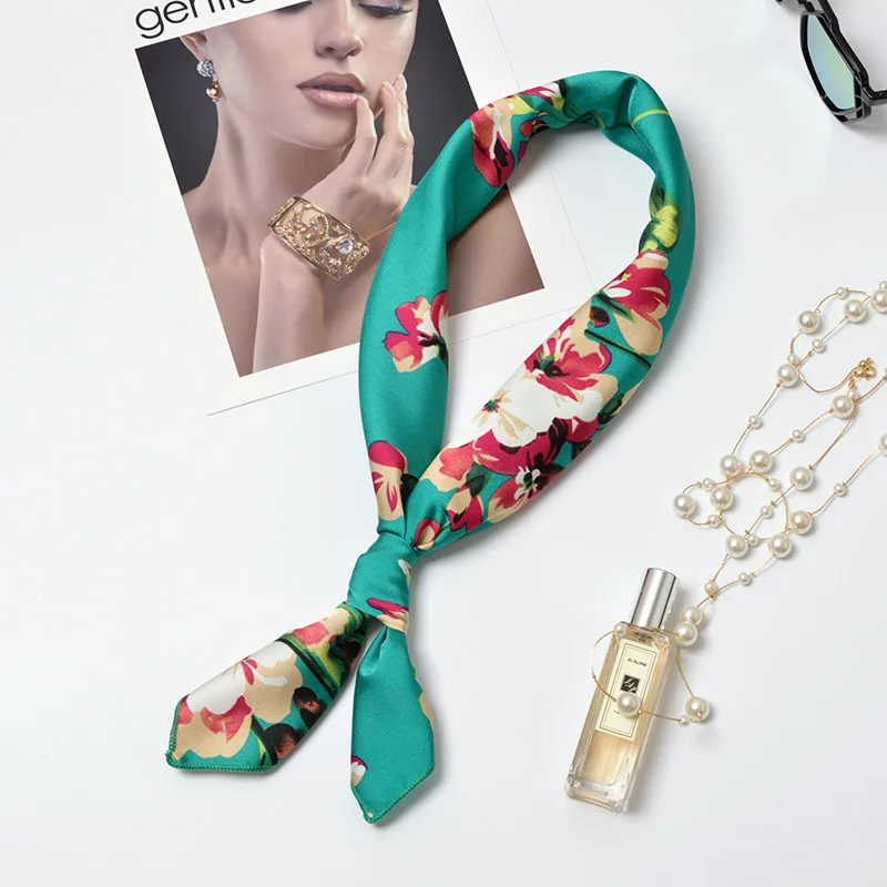 Шарф квадратный женский атласный маленький шелковый профессиональный