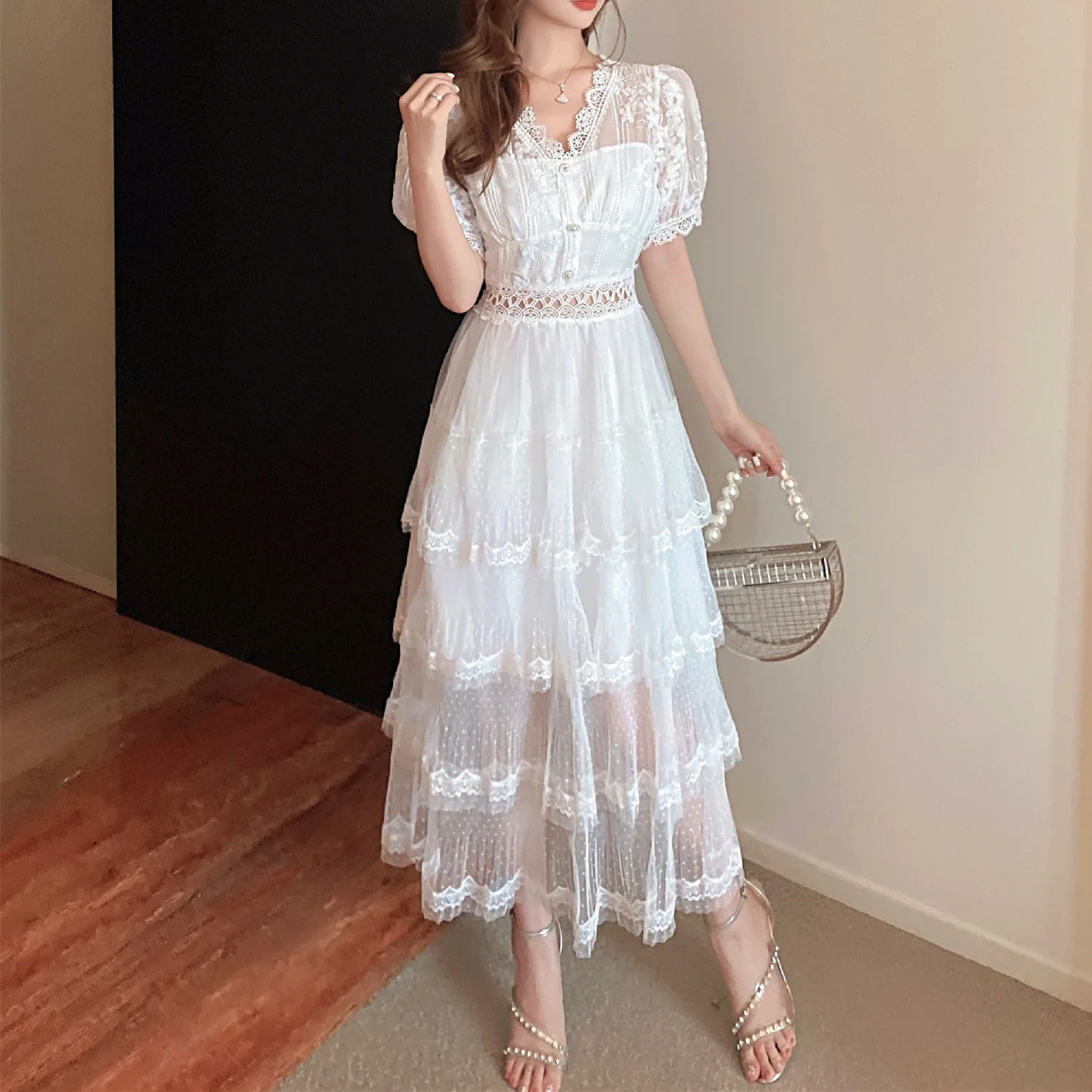 

Vintage Layer Ruffles Lace Long Dress Runway Spring Women White Floral Embroidery Long Dress Hollow Out Cake Party Dress