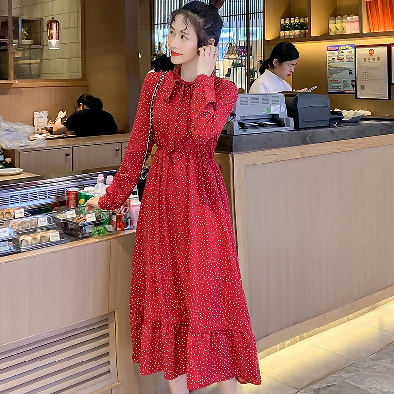 Платье в горошек с длинным рукавом и бантом на воротнике для беременных женщин