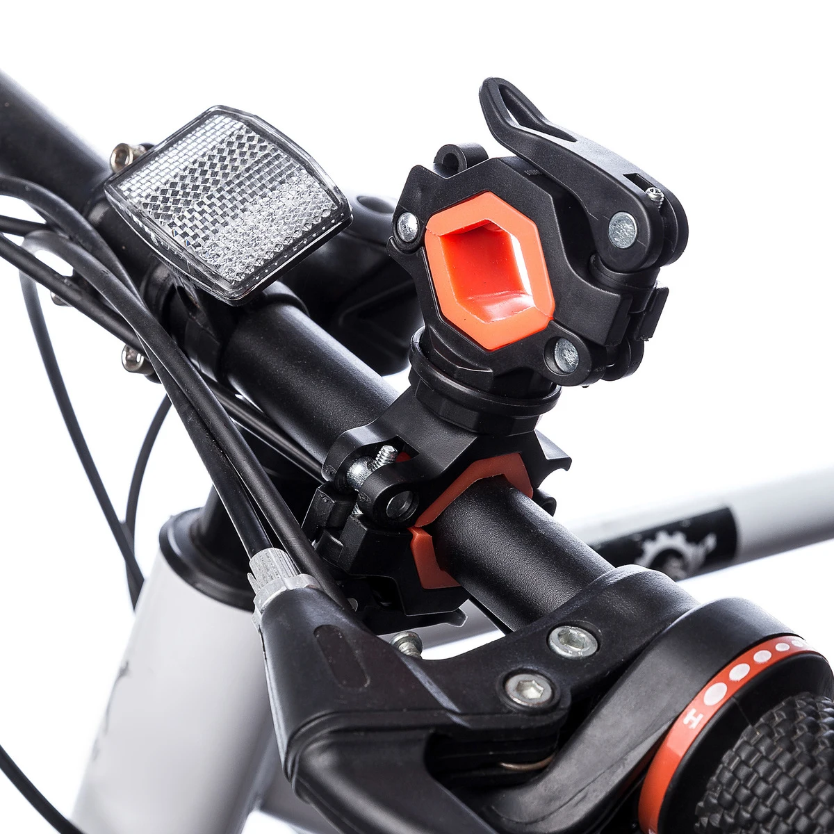 

Bicycle Torch Holder Universal Bicycle Lamp Holder 360 Degree Rotation Bicycle Handlebar Torch Clip Mounting Holder THIN889