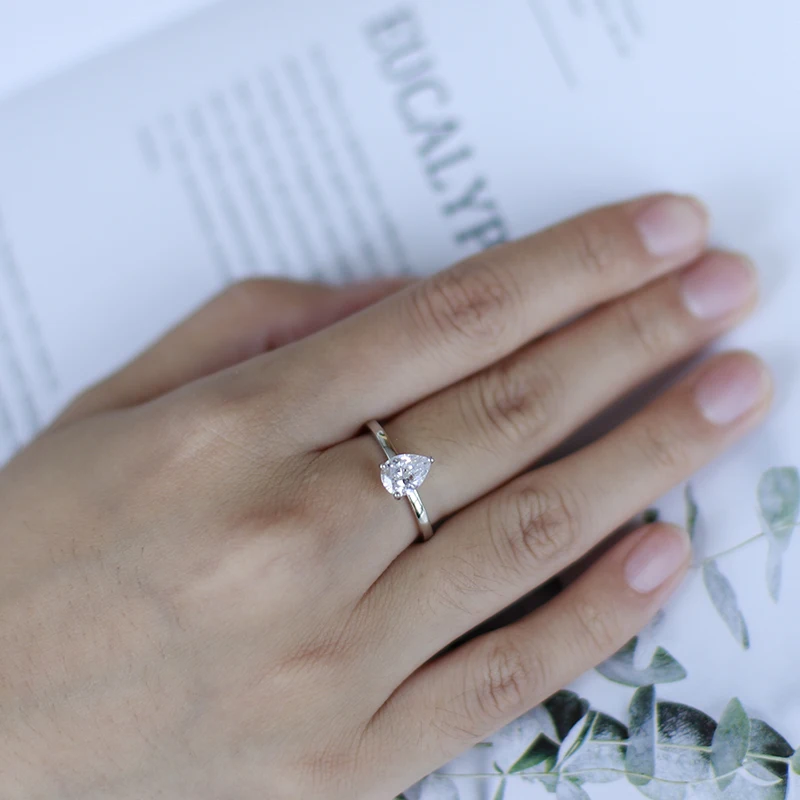 Женское кольцо с жемчугом белым и серебряным цирконием 1 31 карат ювелирное