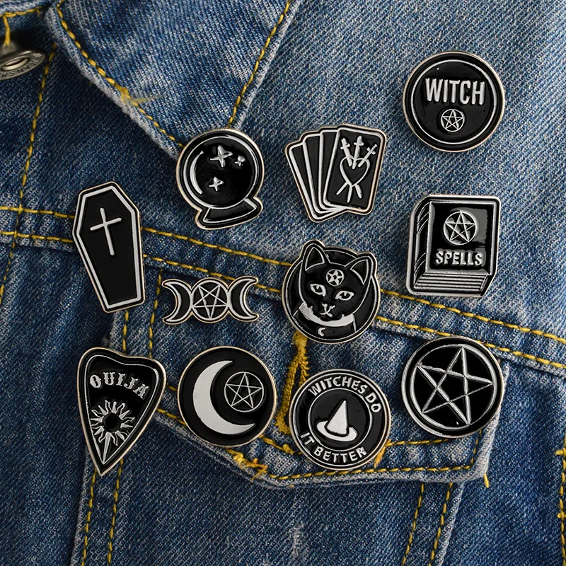 

Punk Dark Brooch Collection Enamel Pins Skull Bat Witch Skeleton Coffin Metal Lapel Pin Button Badge Gift Halloween Jewelry