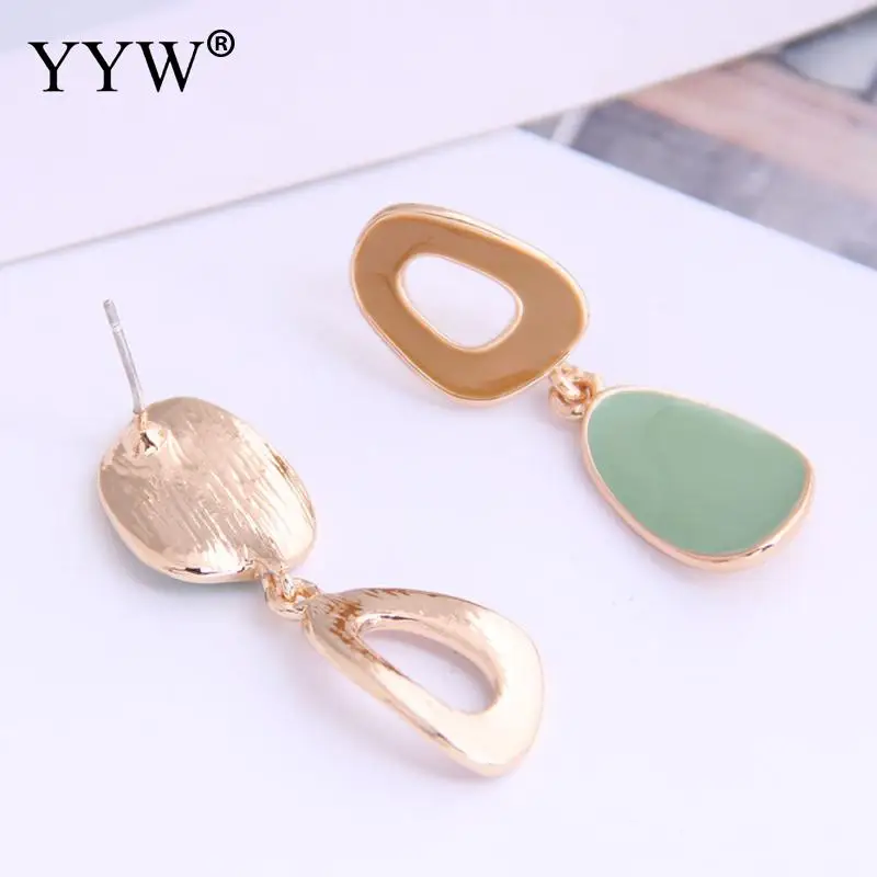 

Green Irregular Earrings Fashion Wild Earrings Retro Simple Temperament Earrings For Female Daily Wear Or Matching Clothes