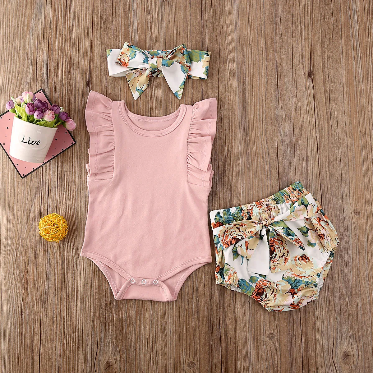 

Newborn Baby Girl Clothes Toddler Baby Girl Set Ruffle Cotton Romper Solid Bodysuit Flower Shorts + Headband 3Pcs Outfit Set