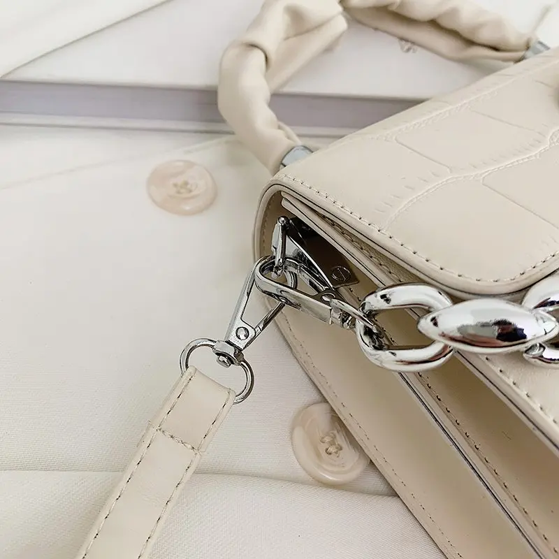 

Small square bag summer 2021 new fashion one-shoulder messenger bag chain versatile portable small square bag