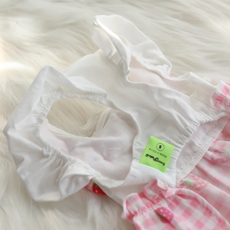 

Cute strawberry Dog Dress Summer Cat Clothes Puppy Clothing Yorkshire Pomeranian BIchon Costume Outfit