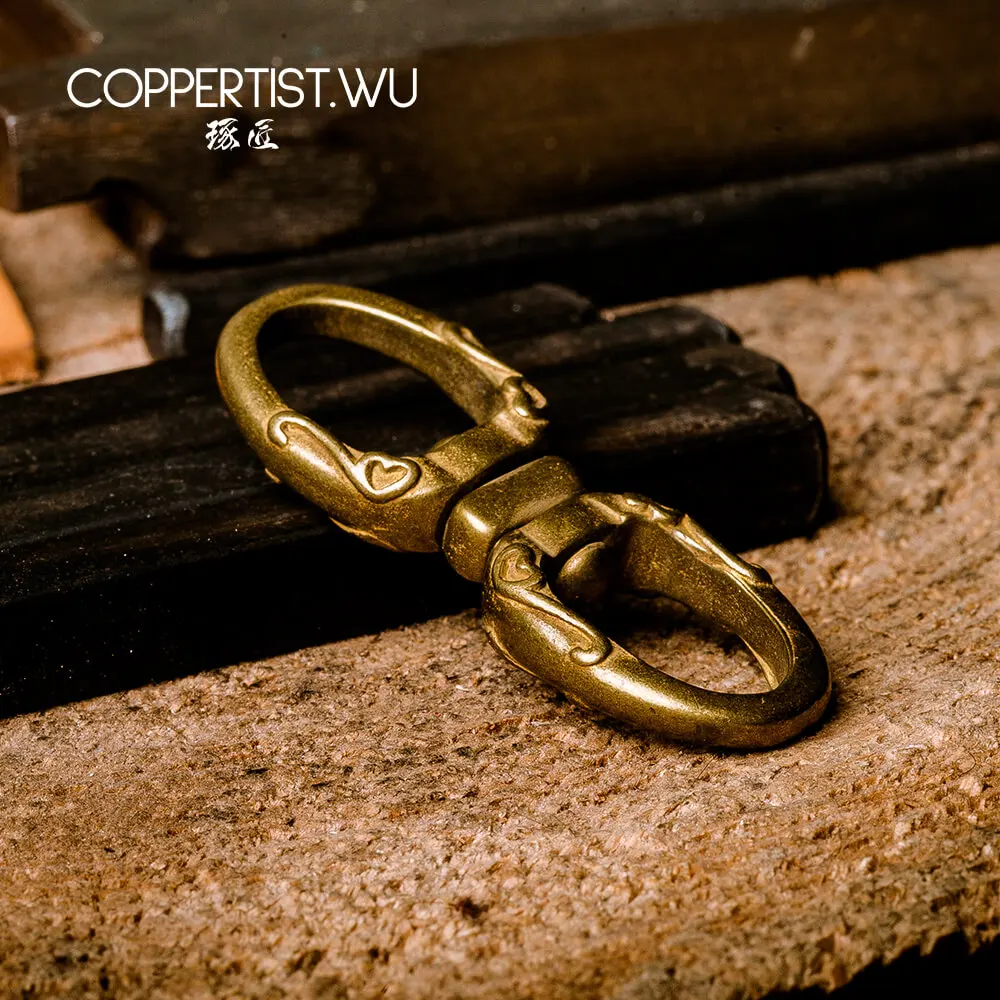 Coppertist. wu форма восемь латунных декоративных узоров карабин поворотный замок