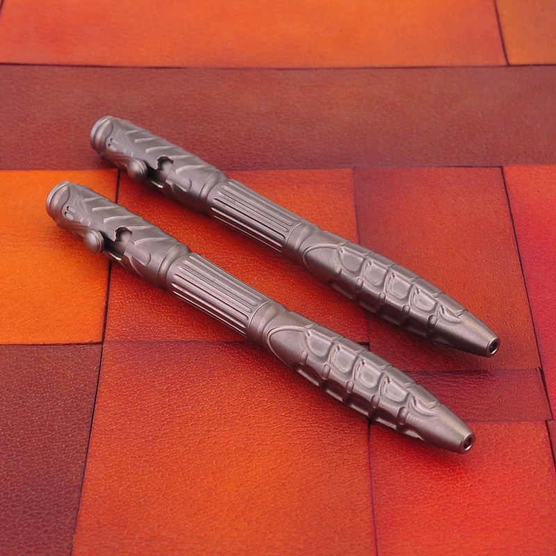 spesifikasi EDC Titanium Alloy Pertahanan Diri Keselamatan Taktis Pena Pensil Dengan Menulis Multifungsi EDC Alat