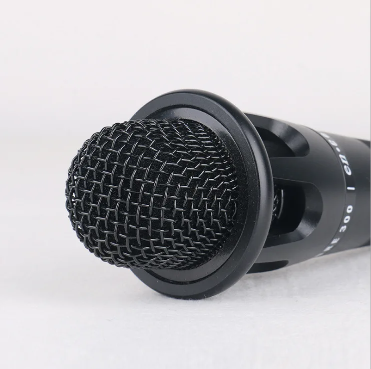 Профессиональный динамический микрофон кардиоидный вокальный проводной с